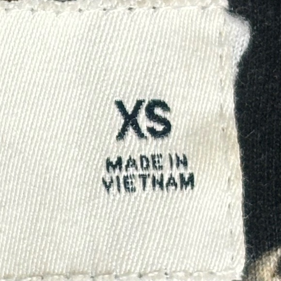 Abercrombie & Fitch T-Shirt Crew neck Short Sleeve Floral Geometric Damask XS - Picture 6 of 10